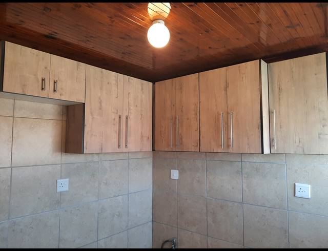 2 BEDROOM SEMI DETACHED TO LET IN CANESIDE